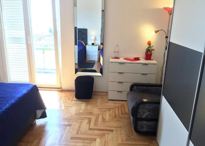 Апартаменти Elena 40 M2 With Beautiful Wide Sea Views 3 Stars *