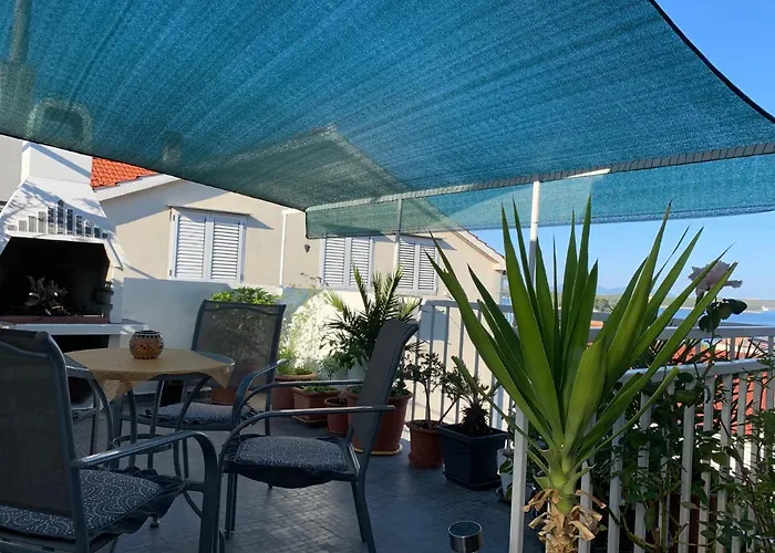 Elena 40 M2 With Beautiful Wide Sea Views 3 Stars Хвар