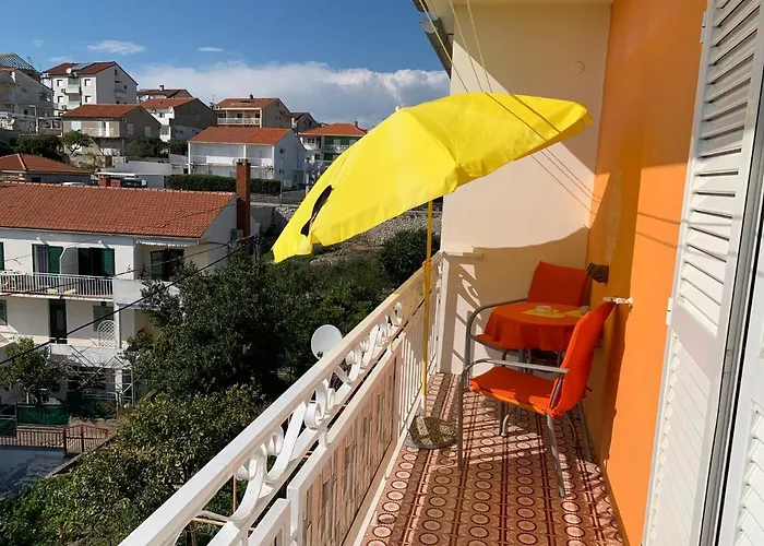 Elena 40 M2 With Beautiful Wide Sea Views 3 Stars Апартаменти Хвар