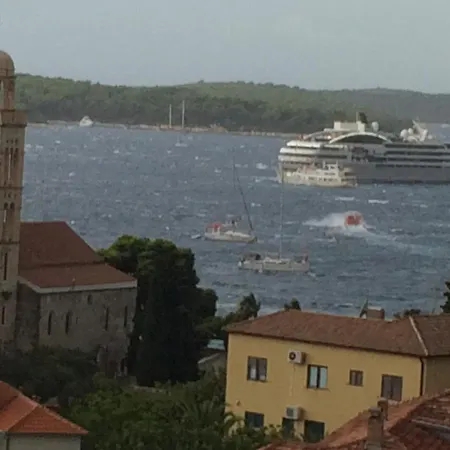 Apartman Elena 40 M2 With Beautiful Wide Sea Views 3 Stars Hvar Town